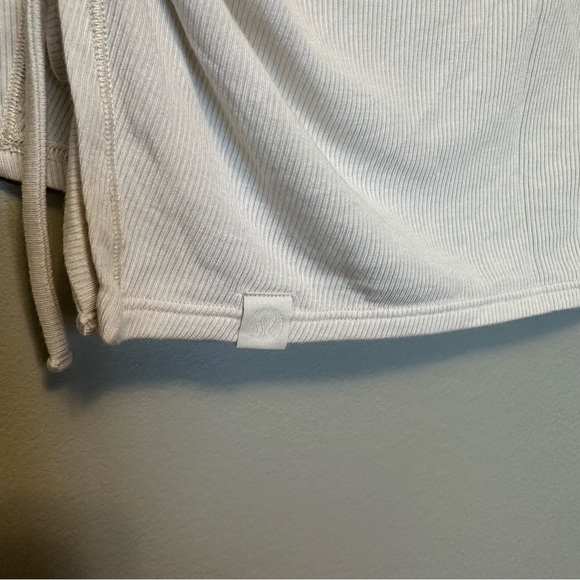 Lululemon Side Cinch Ribbed T-Shirt
White Opal - Picture 6 of 7